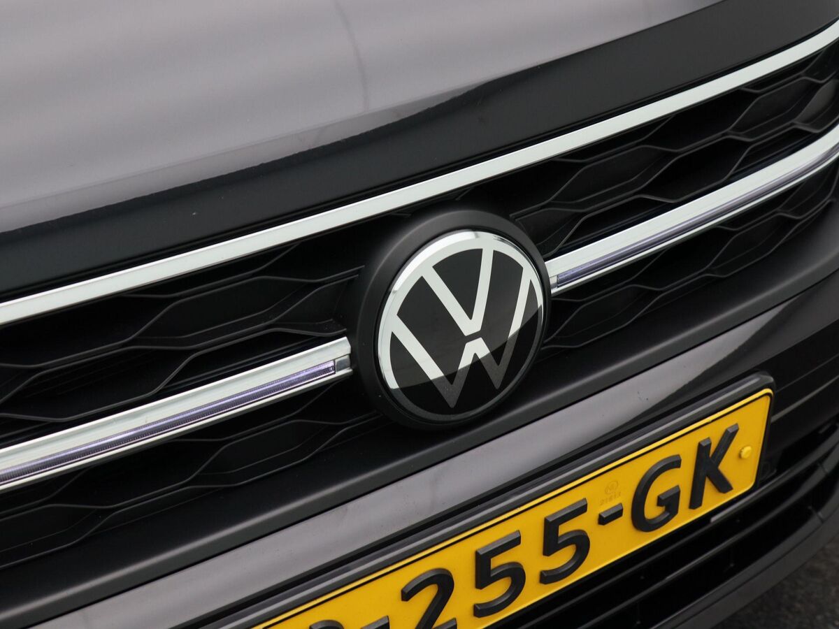Volkswagen Taigo 1.0 TSi 110 Pk Automaat R-Line Business | Full LED | Trekhaak | Navigatie | Camera | 18 Inch | Privacy Glass | Stoelverwarming | 71.581 Km!!