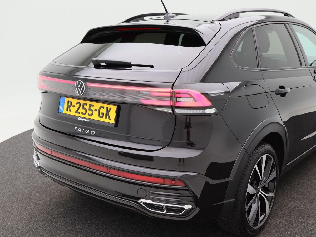 Volkswagen Taigo 1.0 TSi 110 Pk Automaat R-Line Business | Full LED | Trekhaak | Navigatie | Camera | 18 Inch | Privacy Glass | Stoelverwarming | 71.581 Km!!