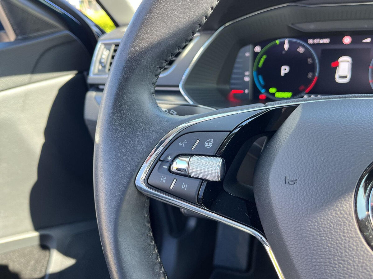 Škoda Superb Combi 1.4 TSI iV Business Edition Plus | PHEV | 218Pk | Trekhaak | Leder | ACC | 360 camera |