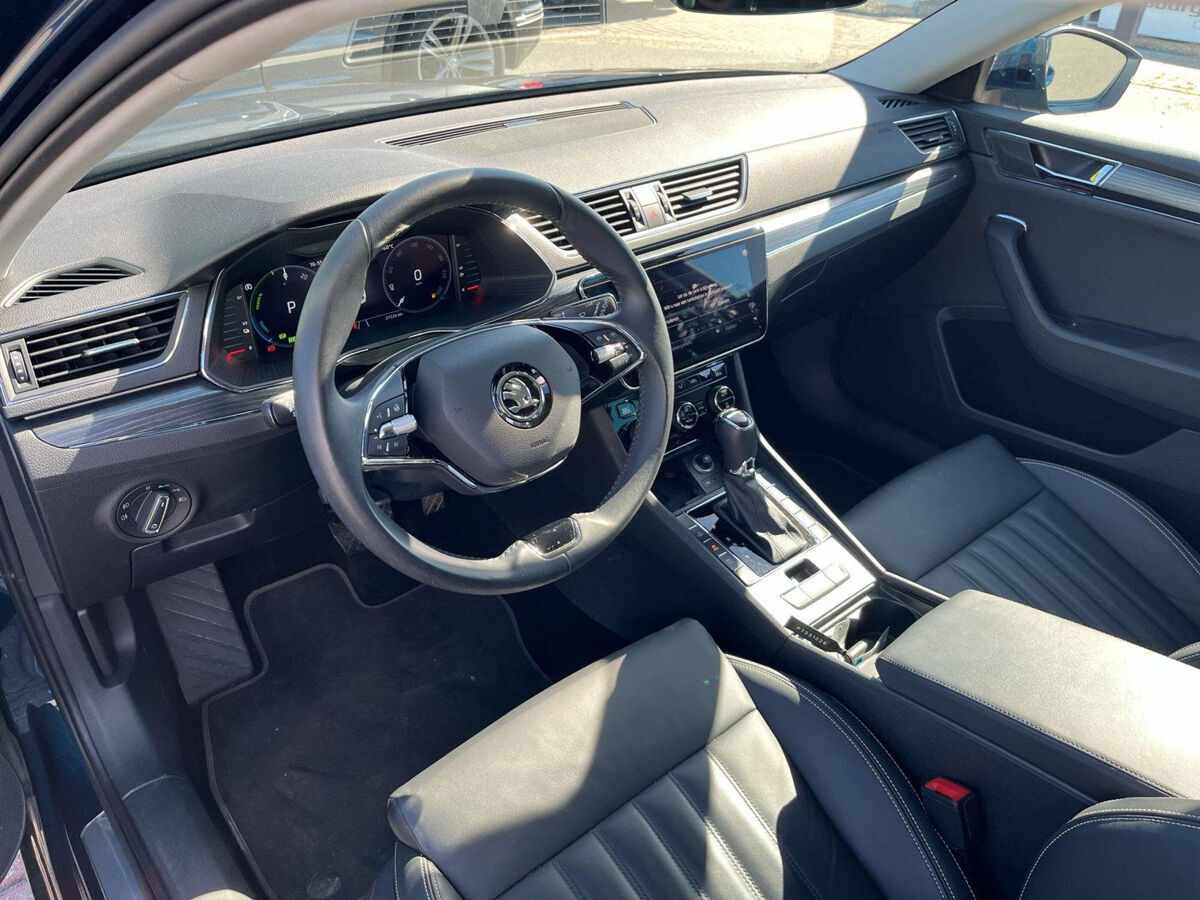 Škoda Superb Combi 1.4 TSI iV Business Edition Plus | PHEV | 218Pk | Trekhaak | Leder | ACC | 360 camera |