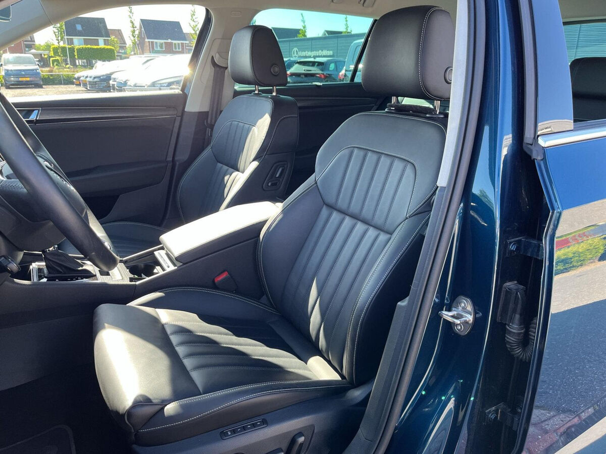 Škoda Superb Combi 1.4 TSI iV Business Edition Plus | PHEV | 218Pk | Trekhaak | Leder | ACC | 360 camera |