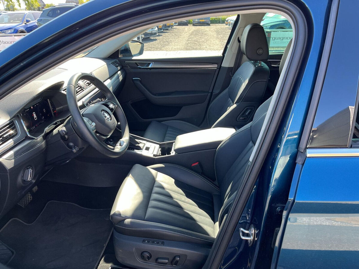Škoda Superb Combi 1.4 TSI iV Business Edition Plus | PHEV | 218Pk | Trekhaak | Leder | ACC | 360 camera |