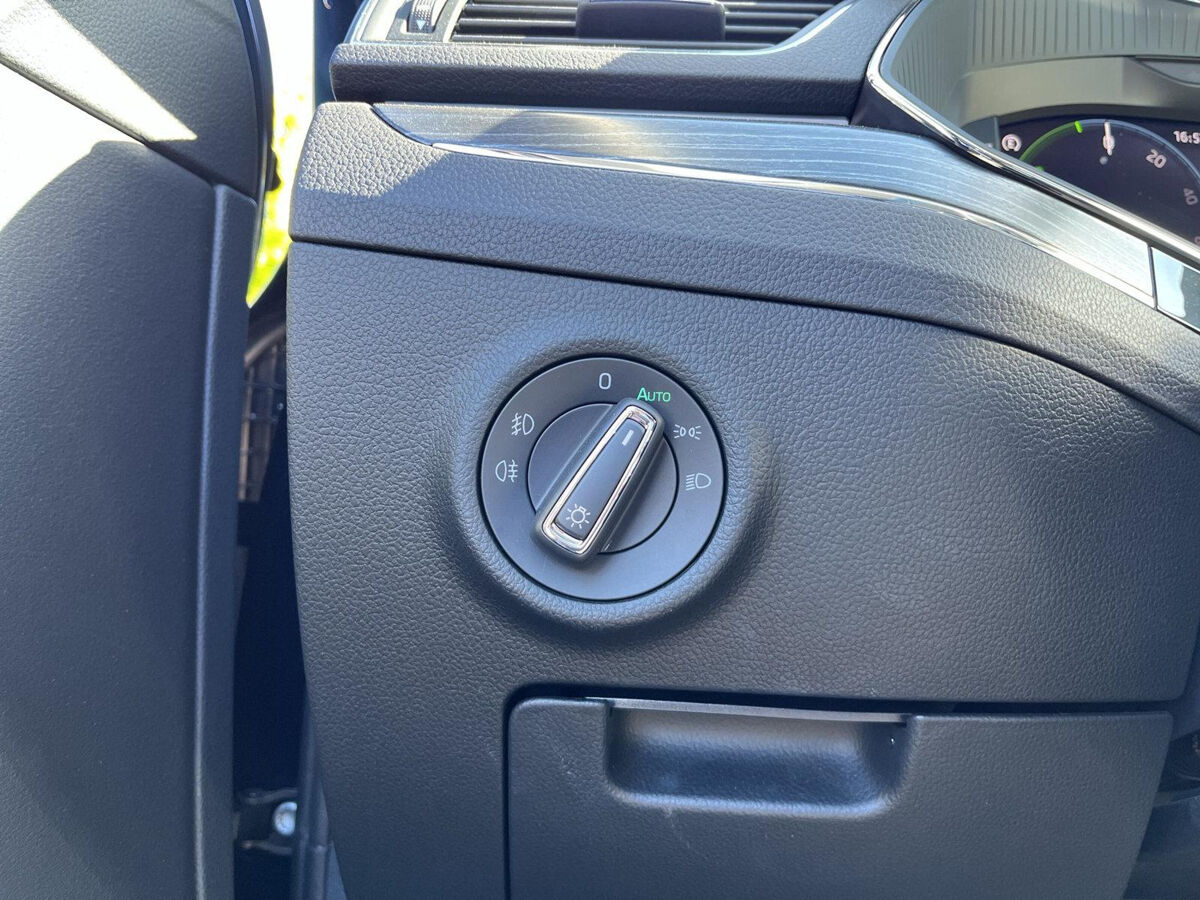 Škoda Superb Combi 1.4 TSI iV Business Edition Plus | PHEV | 218Pk | Trekhaak | Leder | ACC | 360 camera |