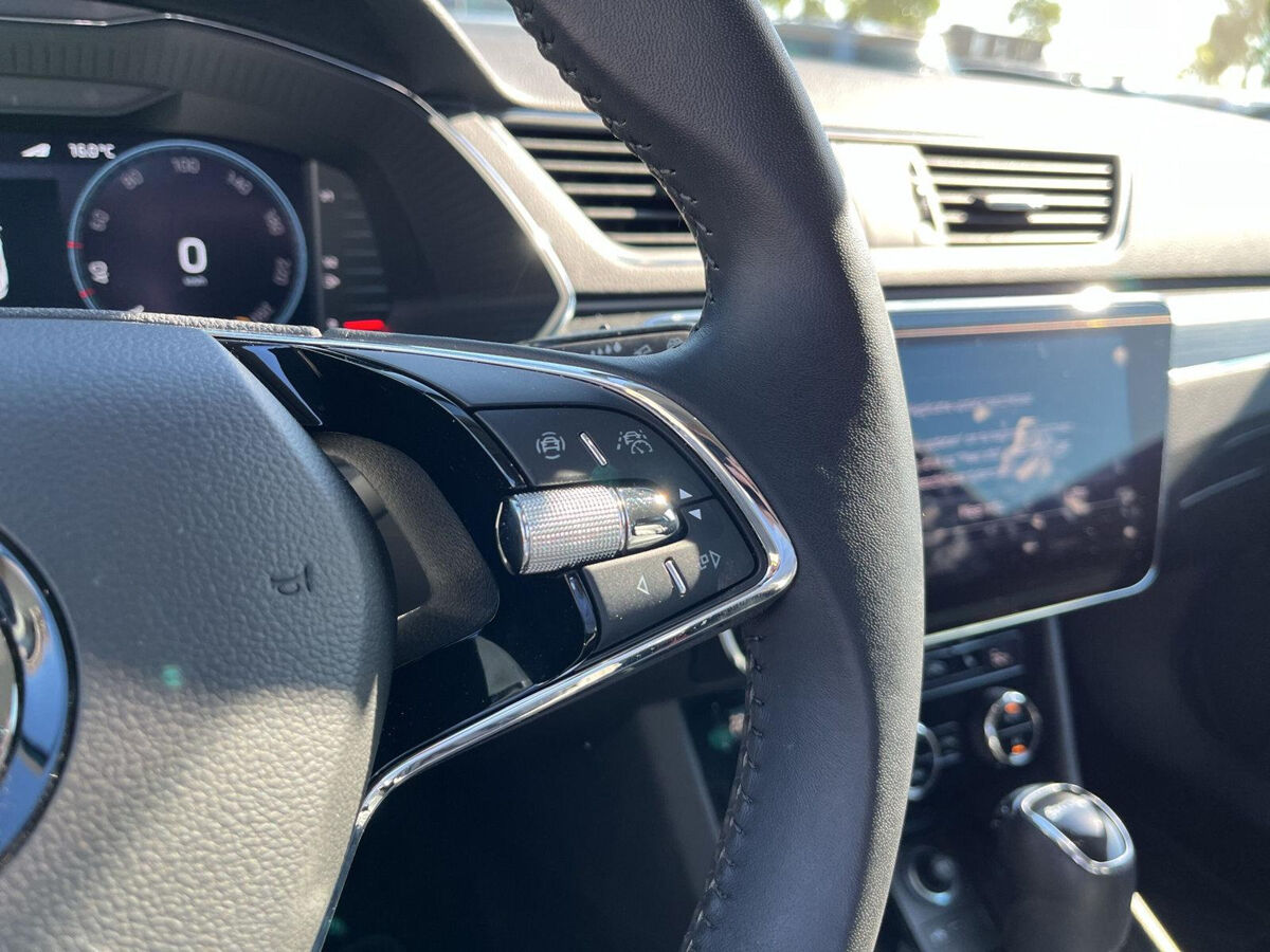 Škoda Superb Combi 1.4 TSI iV Business Edition Plus | PHEV | 218Pk | Trekhaak | Leder | ACC | 360 camera |