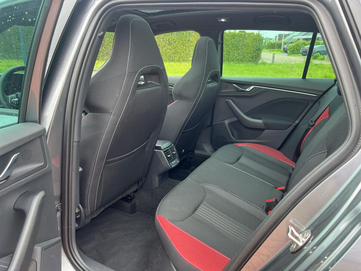 Škoda Kamiq 1.0 TSI 81kW DSG7 Monte Carlo | 110 Pk | Pano Dak | Pdc | Elec. A-Klep | Virtual Cockpit |