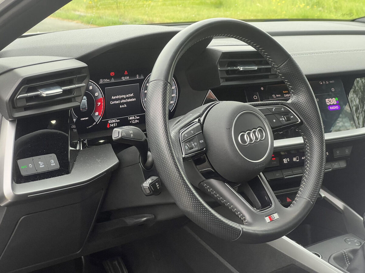 Audi A3 Sportback 35 TFSI S edition 150Pk |S line | Leder | Clima | A-Camera | PDC |