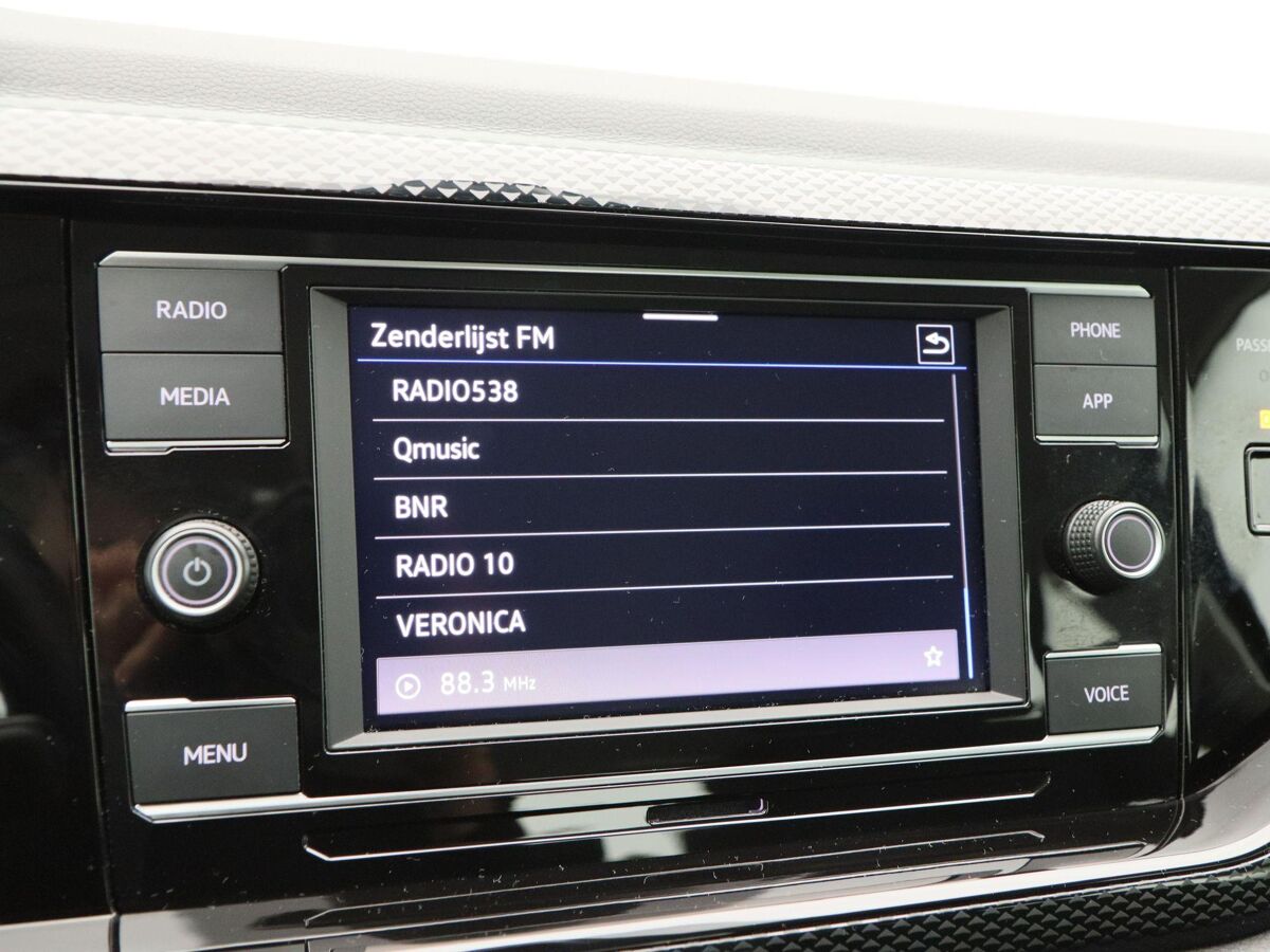 Volkswagen Polo 1.0 TSi Life | Airco | Adaptive Cruise | 15 Inch | CarPlay | 20.080 Km!!