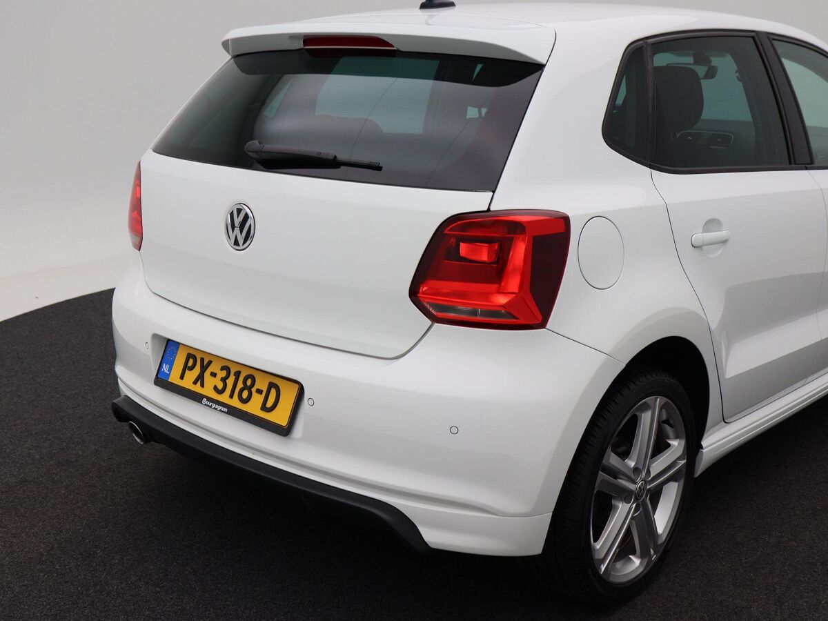 Volkswagen Polo 1.2 TSi 90 Pk R-Line | Airco | Cruise Control | Parkeersensoren | Navigatie | Carplay | Privacy Glass