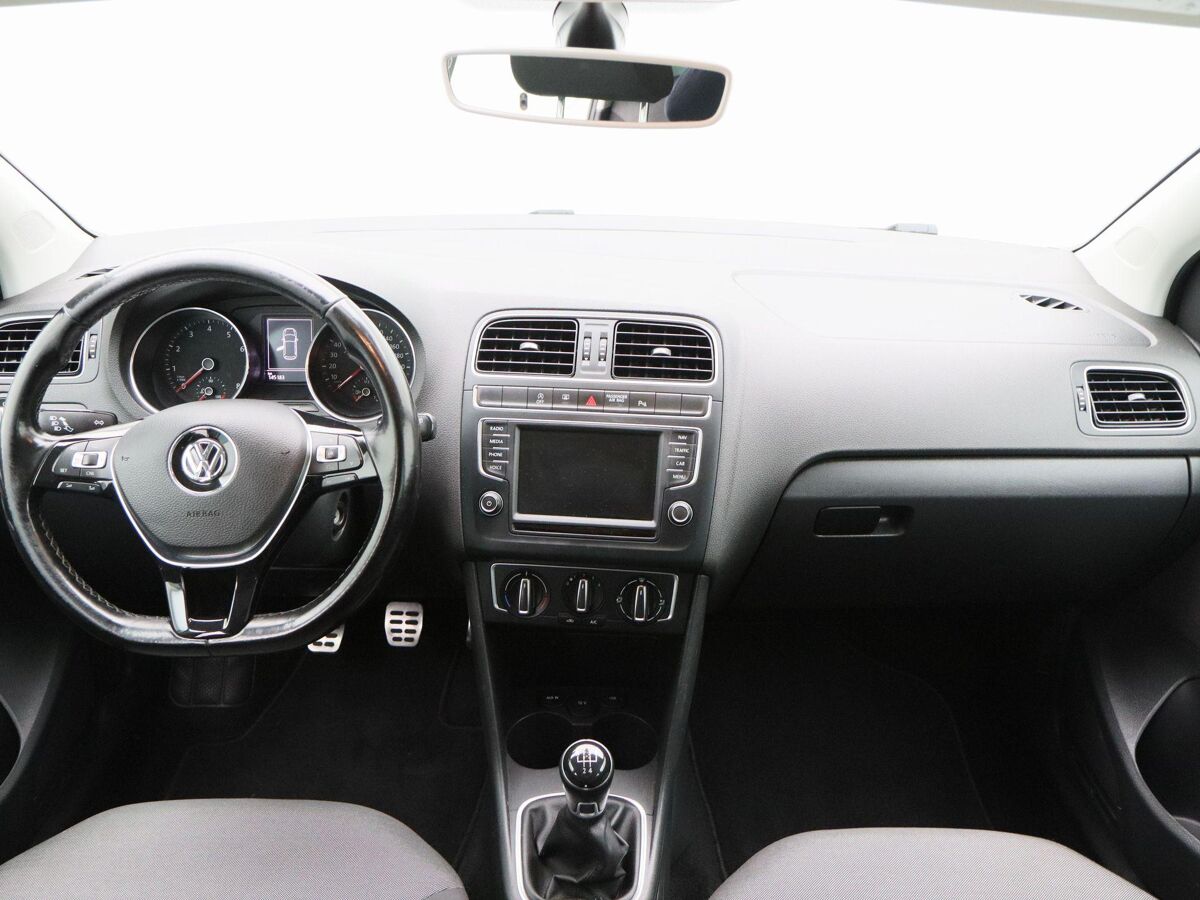 Volkswagen Polo 1.2 TSi 90 Pk R-Line | Airco | Cruise Control | Parkeersensoren | Navigatie | Carplay | Privacy Glass