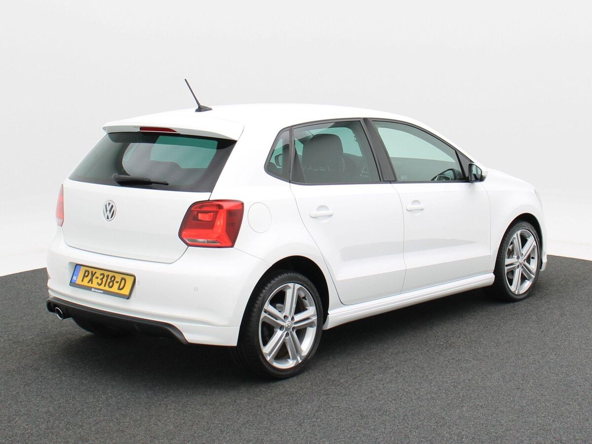 Volkswagen Polo 1.2 TSi 90 Pk R-Line | Airco | Cruise Control | Parkeersensoren | Navigatie | Carplay | Privacy Glass
