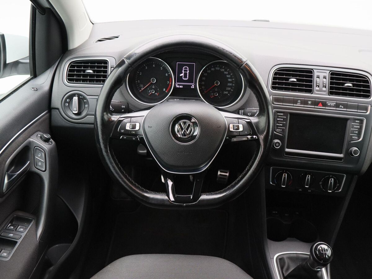 Volkswagen Polo 1.2 TSi 90 Pk R-Line | Airco | Cruise Control | Parkeersensoren | Navigatie | Carplay | Privacy Glass