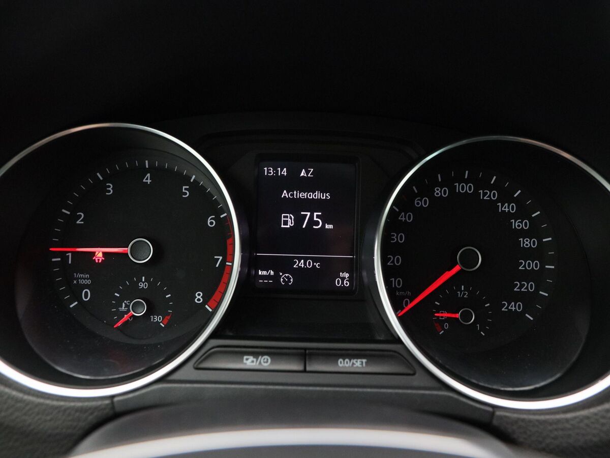 Volkswagen Polo 1.2 TSi 90 Pk R-Line | Airco | Cruise Control | Parkeersensoren | Navigatie | Carplay | Privacy Glass