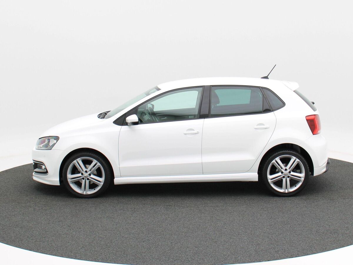 Volkswagen Polo 1.2 TSi 90 Pk R-Line | Airco | Cruise Control | Parkeersensoren | Navigatie | Carplay | Privacy Glass