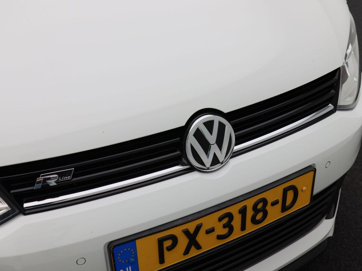 Volkswagen Polo 1.2 TSi 90 Pk R-Line | Airco | Cruise Control | Parkeersensoren | Navigatie | Carplay | Privacy Glass