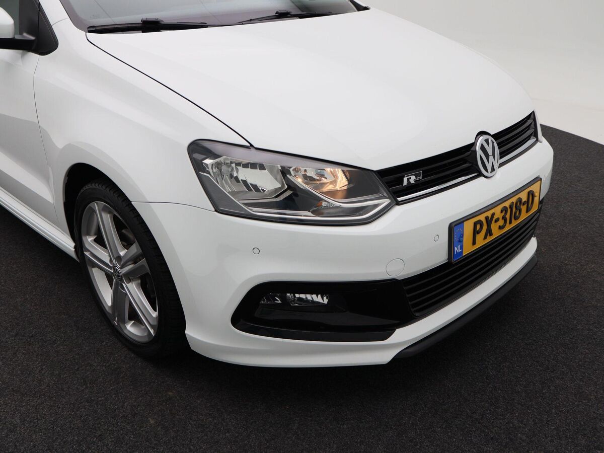 Volkswagen Polo 1.2 TSi 90 Pk R-Line | Airco | Cruise Control | Parkeersensoren | Navigatie | Carplay | Privacy Glass