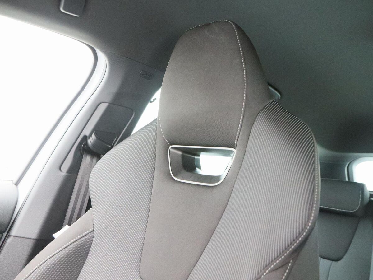 Škoda Octavia Combi 1.0 TSi 110 Pk Sport Business | Adaptive Cruise | Climate Control | Stoelverwarming | Parkeersensoren | Bluetooth | Navigatie | 60.816 Km!!