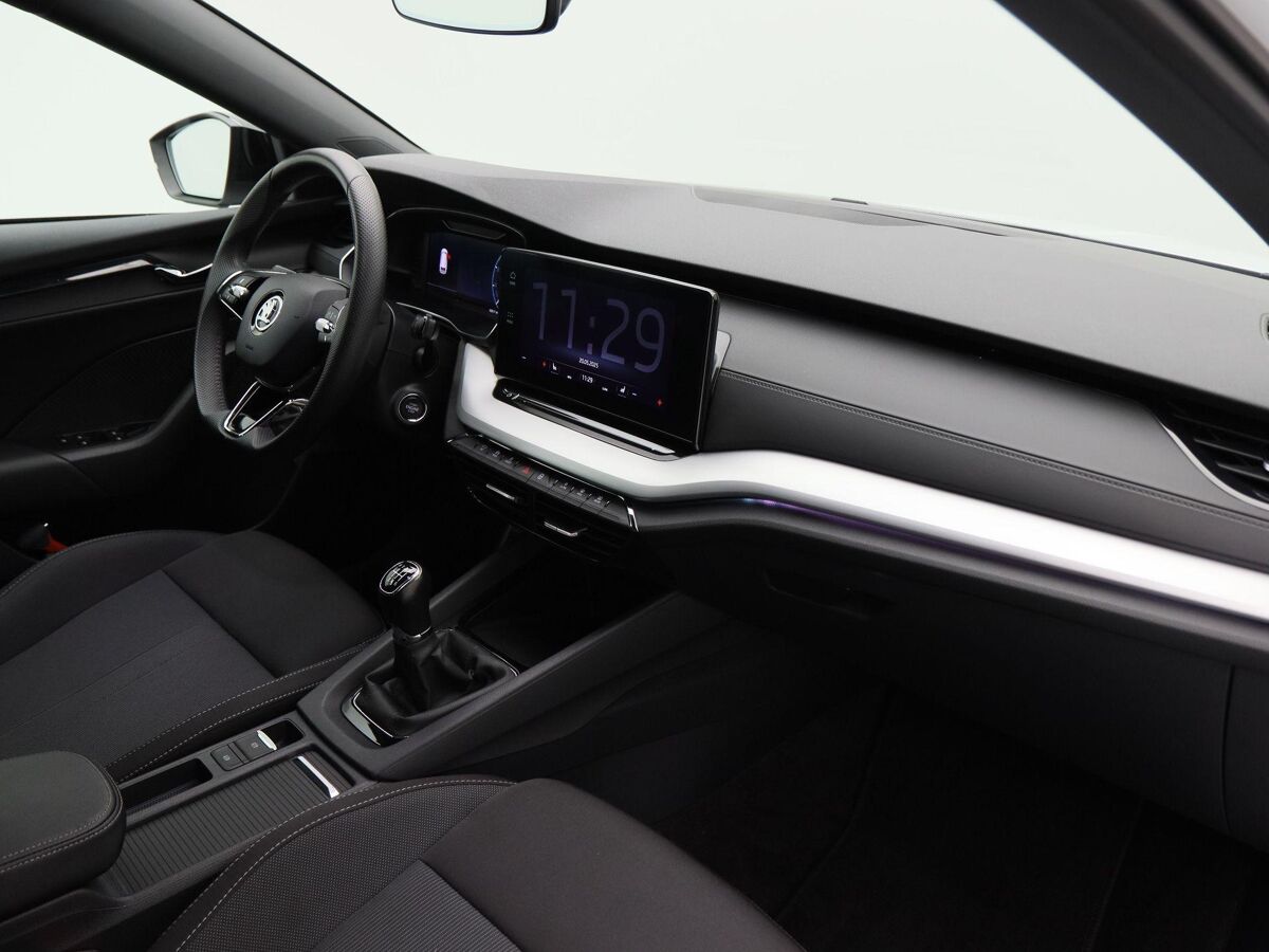 Škoda Octavia Combi 1.0 TSi 110 Pk Sport Business | Adaptive Cruise | Climate Control | Stoelverwarming | Parkeersensoren | Bluetooth | Navigatie | 60.816 Km!!