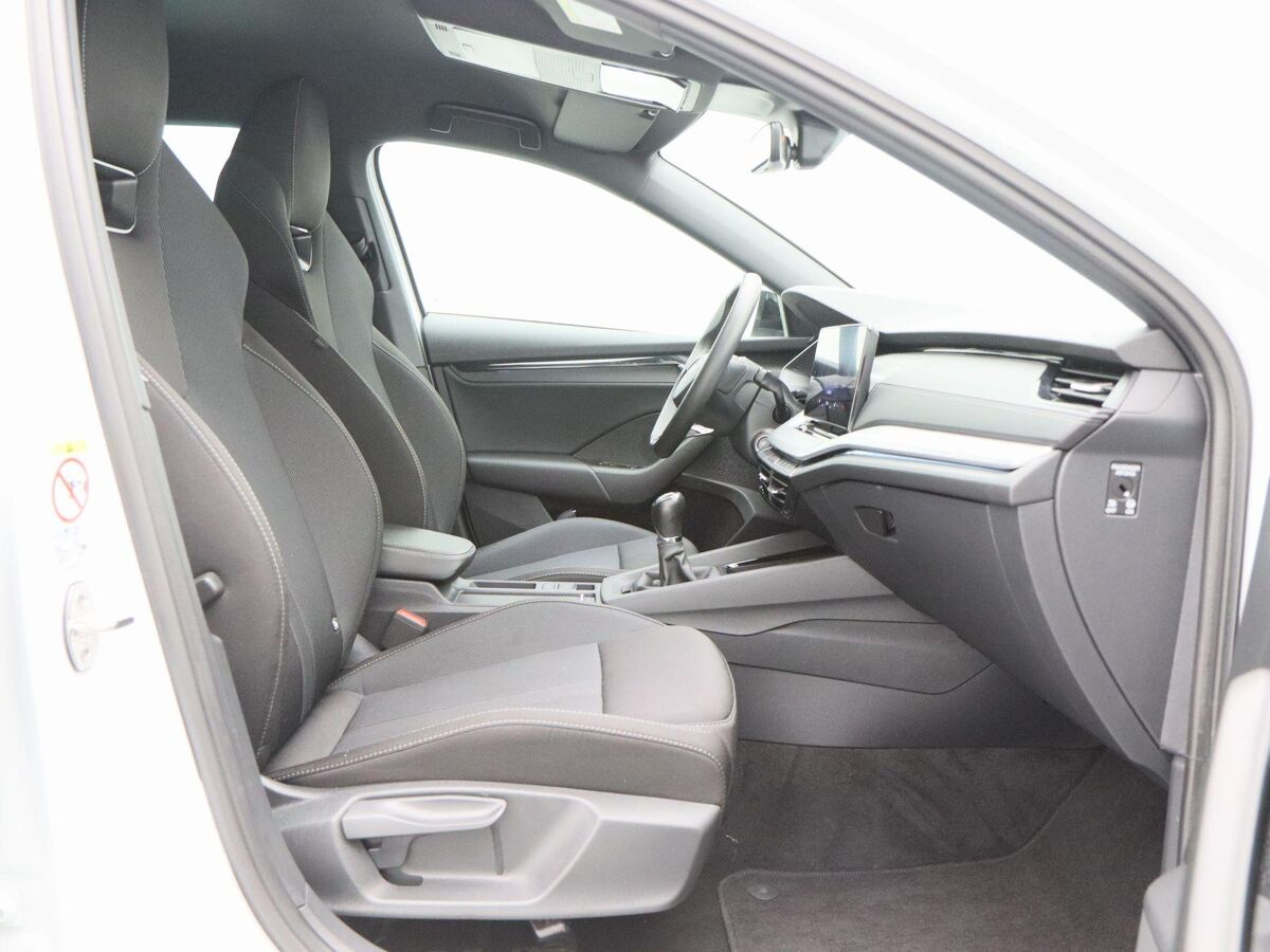 Škoda Octavia Combi 1.0 TSi 110 Pk Sport Business | Adaptive Cruise | Climate Control | Stoelverwarming | Parkeersensoren | Bluetooth | Navigatie | 60.816 Km!!
