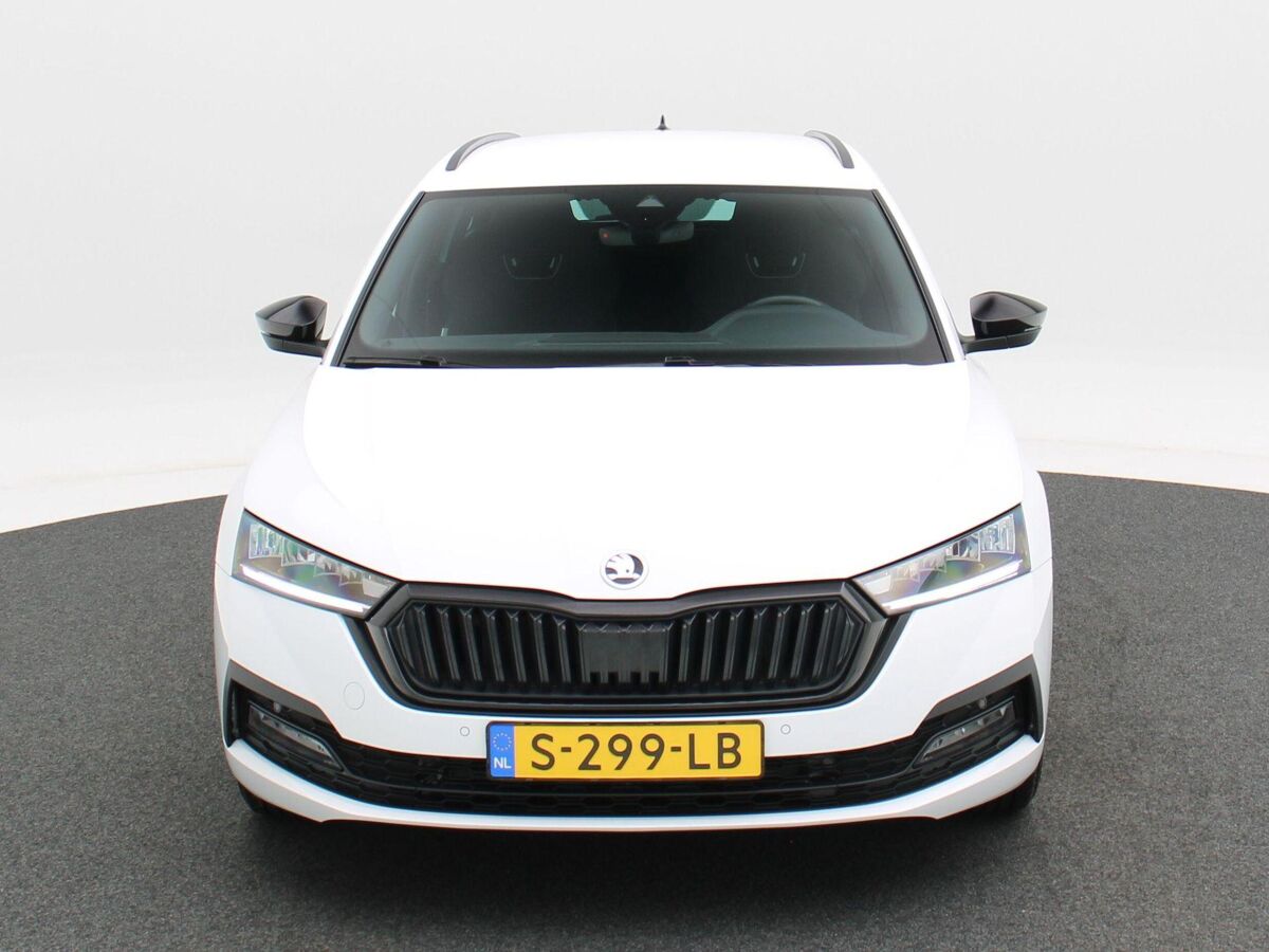 Škoda Octavia Combi 1.0 TSi 110 Pk Sport Business | Adaptive Cruise | Climate Control | Stoelverwarming | Parkeersensoren | Bluetooth | Navigatie | 60.816 Km!!