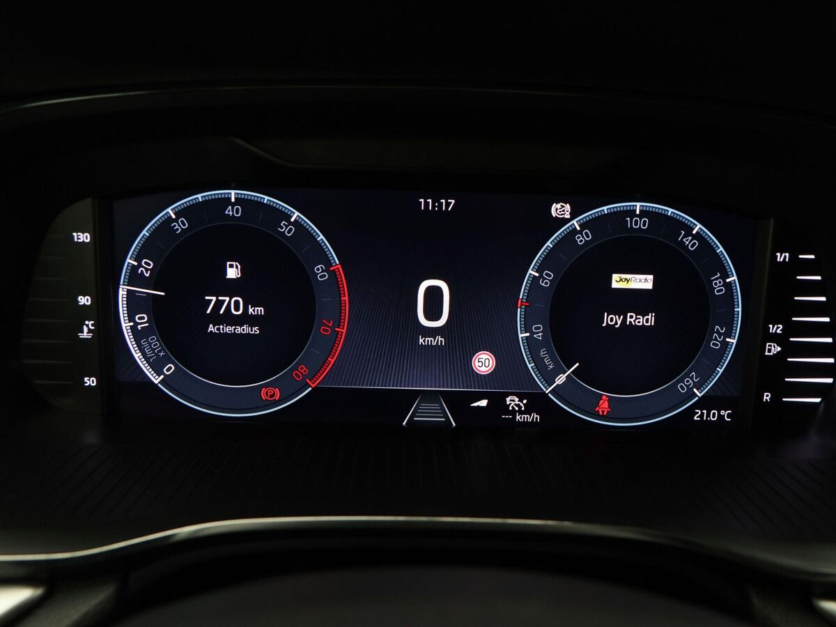Škoda Octavia Combi 1.0 TSi 110 Pk Sport Business | Adaptive Cruise | Climate Control | Stoelverwarming | Parkeersensoren | Bluetooth | Navigatie | 60.816 Km!!