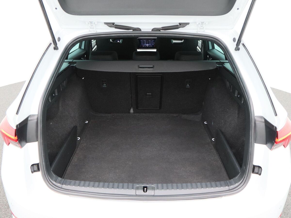 Škoda Octavia Combi 1.0 TSi 110 Pk Sport Business | Adaptive Cruise | Climate Control | Stoelverwarming | Parkeersensoren | Bluetooth | Navigatie | 60.816 Km!!