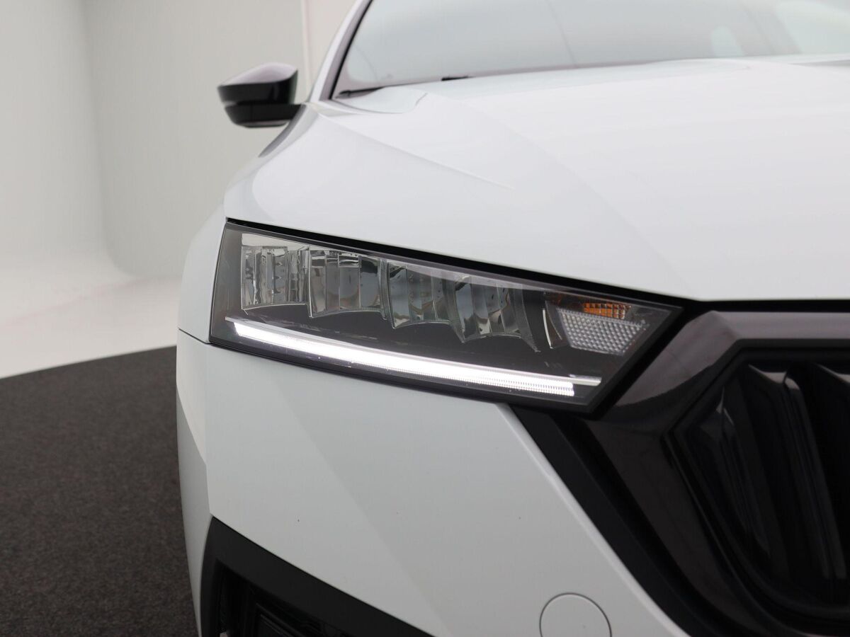 Škoda Octavia Combi 1.0 TSi 110 Pk Sport Business | Adaptive Cruise | Climate Control | Stoelverwarming | Parkeersensoren | Bluetooth | Navigatie | 60.816 Km!!