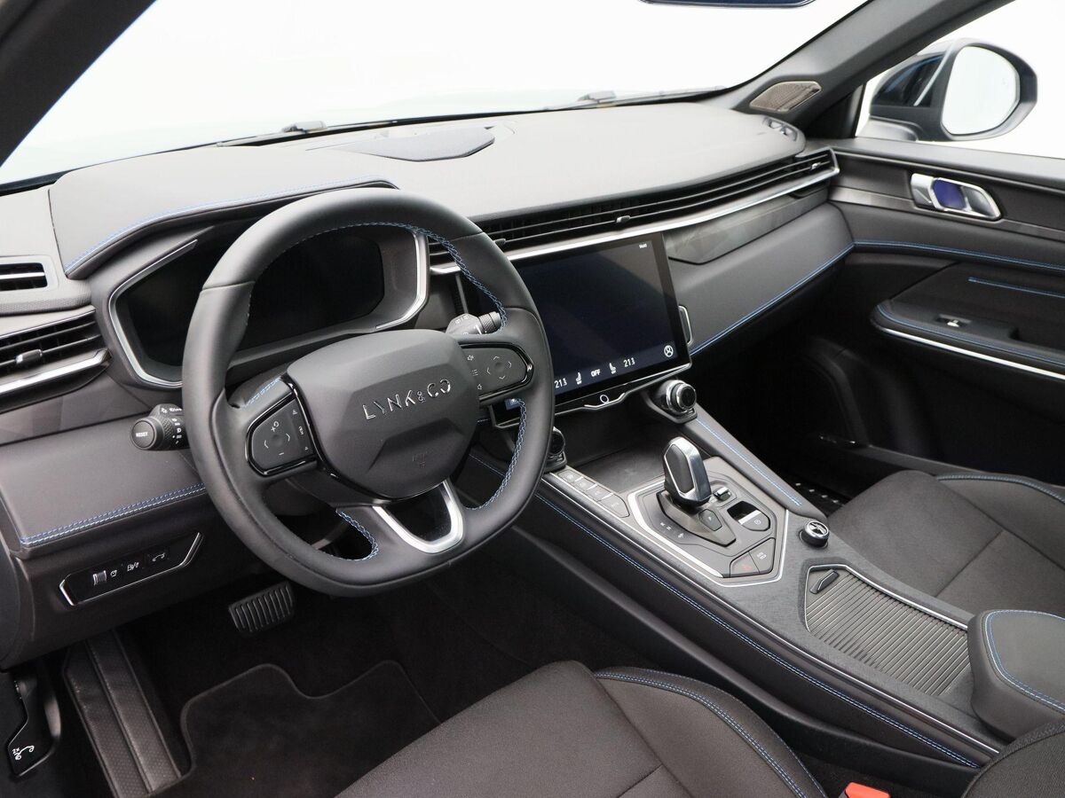 Lynk & Co 01 1.5 Phev 262 Pk Automaat | Full LED | Panoramadak | Zwarte Hemel | 360 Camera | 20 Inch | Stoelverwarming | 19.339 Km!!