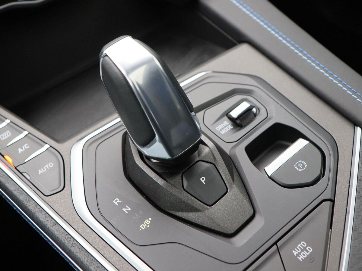 Lynk & Co 01 1.5 Phev 262 Pk Automaat | Full LED | Panoramadak | Zwarte Hemel | 360 Camera | 20 Inch | Stoelverwarming | 19.339 Km!!