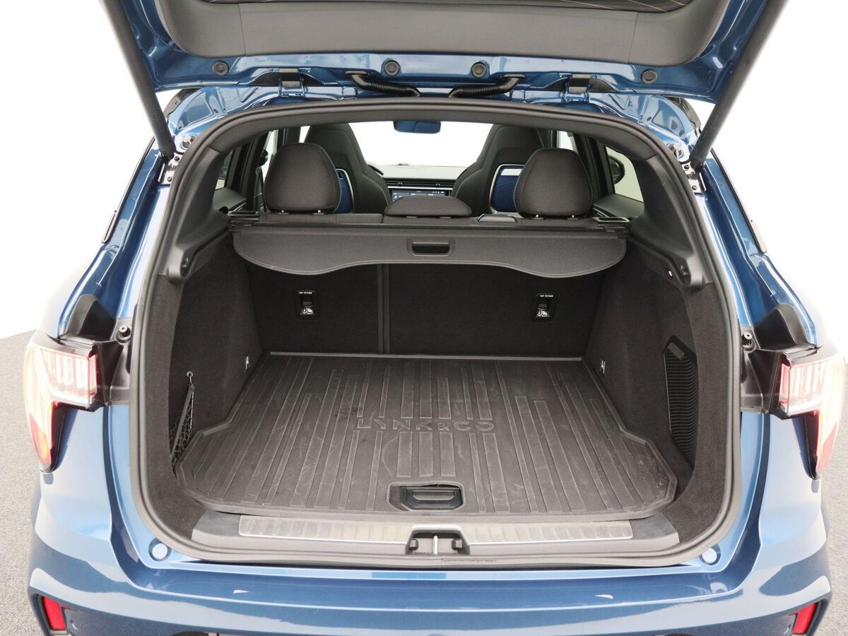 Lynk & Co 01 1.5 Phev 262 Pk Automaat | Full LED | Panoramadak | Zwarte Hemel | 360 Camera | 20 Inch | Stoelverwarming | 19.339 Km!!