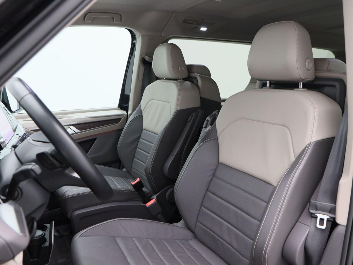 Volkswagen Multivan 1.4 218 Pk eHybrid L2H1 Style 7 Persoons | Full LED | Elektrische Schuifdeuren | Standkachel | Adaptive Cruise | Camera | Leder | 31.421 Km!!