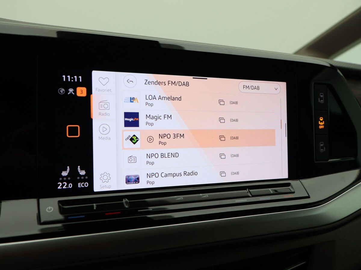 Volkswagen Multivan 1.4 218 Pk eHybrid L2H1 Style 7 Persoons | Full LED | Elektrische Schuifdeuren | Standkachel | Adaptive Cruise | Camera | Leder | 31.421 Km!!