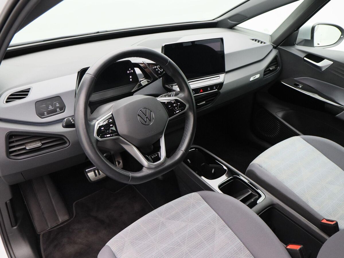 Volkswagen ID.3 First 58 kWh 204 Pk | Climate Controle | Adaptive Cruise | Navigatie | Stoelverwarming | Parkeersensoren | 75.476 Km!!