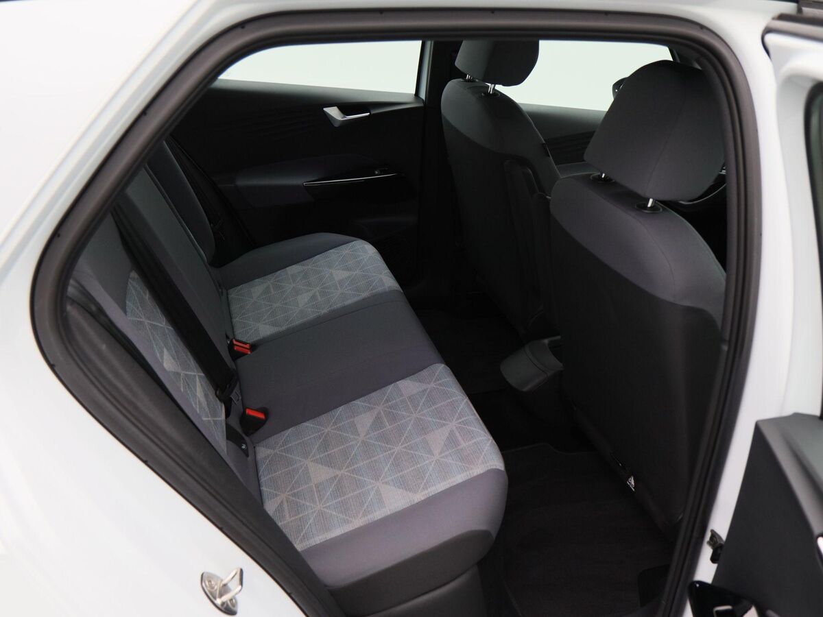 Volkswagen ID.3 First 58 kWh 204 Pk | Climate Controle | Adaptive Cruise | Navigatie | Stoelverwarming | Parkeersensoren | 75.476 Km!!