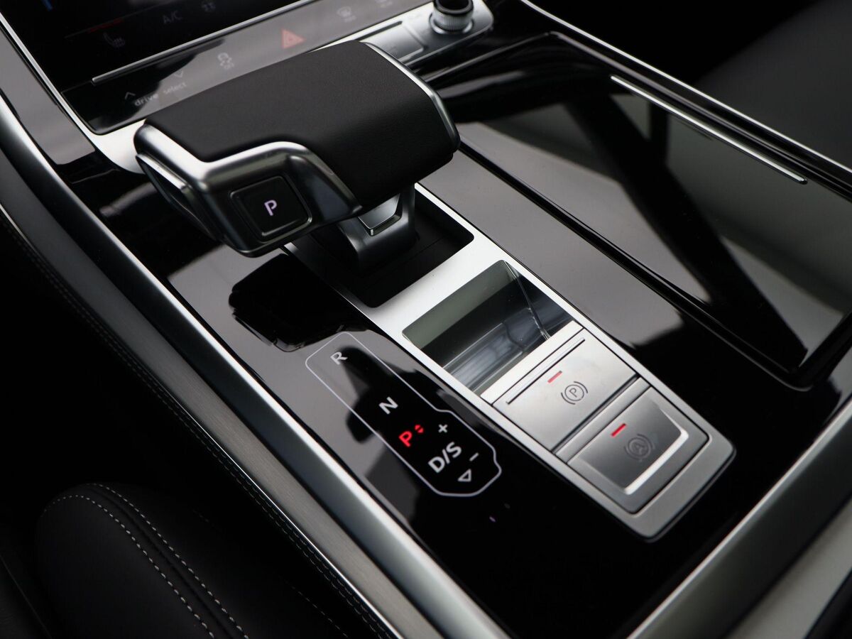 Audi Q7 Pro Line S 55 TFSI e |  394 PK SUV 8 versn. | NU € 6000,- E-PREMIE!!! | Bang & Olufsen 3d | Leder Valcona Sportstoelen | 22 inch | Luchtvering |