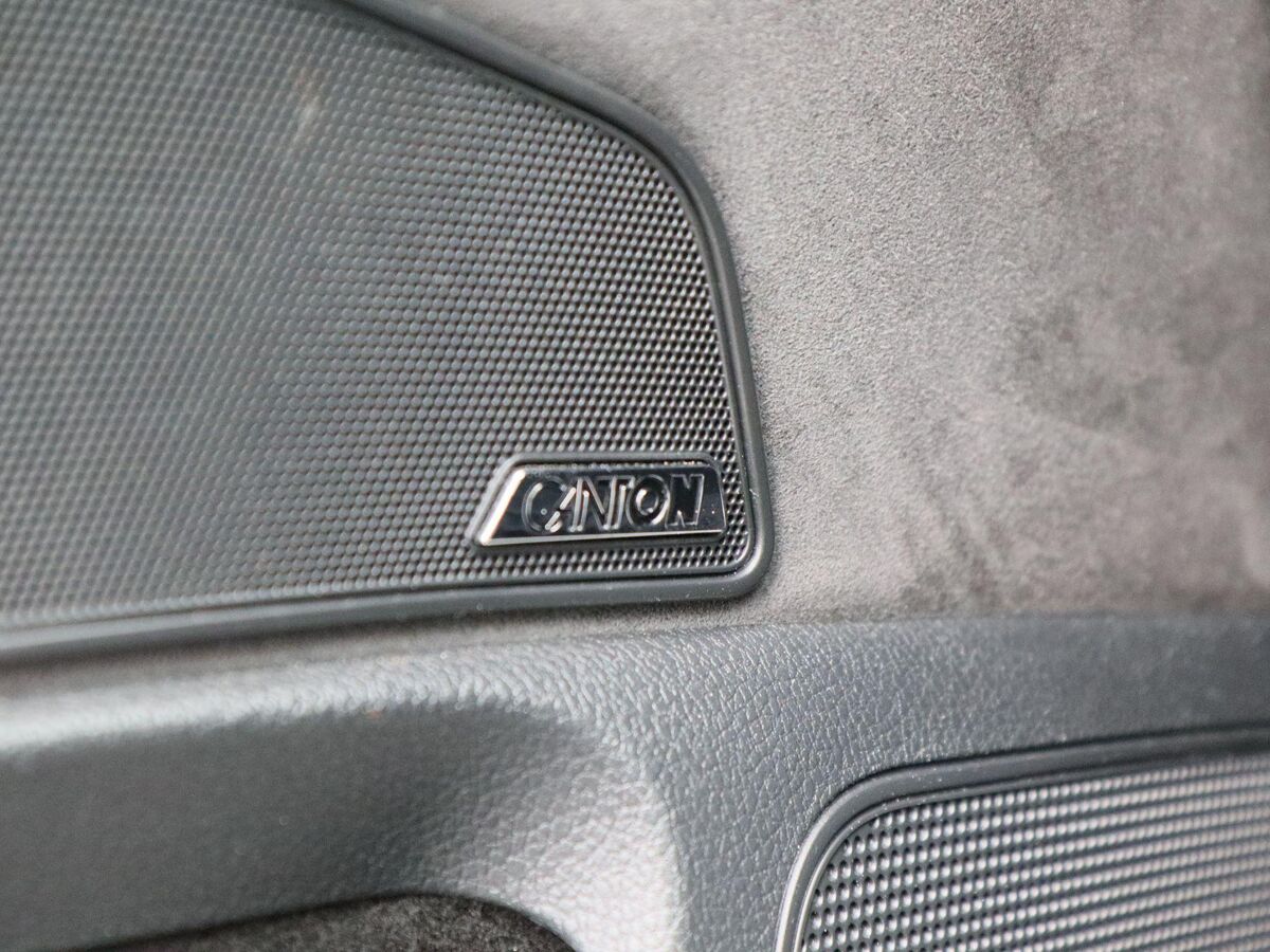 Škoda Superb 1.5 TSi 150 Pk Automaat Sportline Business | Full LED | Navigatie | Trekhaak | Canton Audio | 19 Inch | Steel Grey | Privacy Glass | 59.445 Km!!