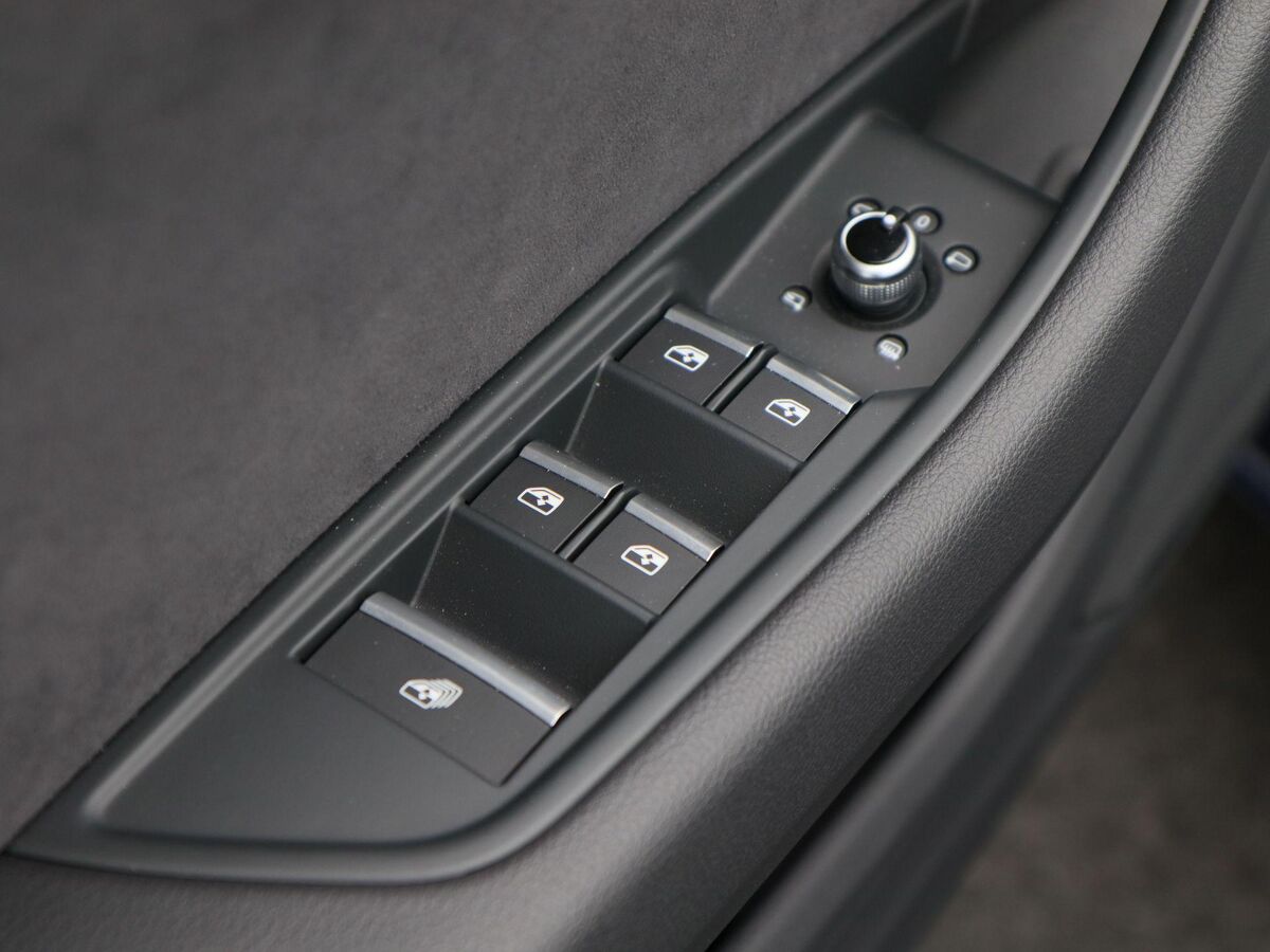 Audi A5 Cabriolet 40 TFSi 204 Pk Automaat quattro S Edition | Full LED | Navigatie | Nekverwarming | 19 Inch | Camera | Carplay | 8.678 Km!!