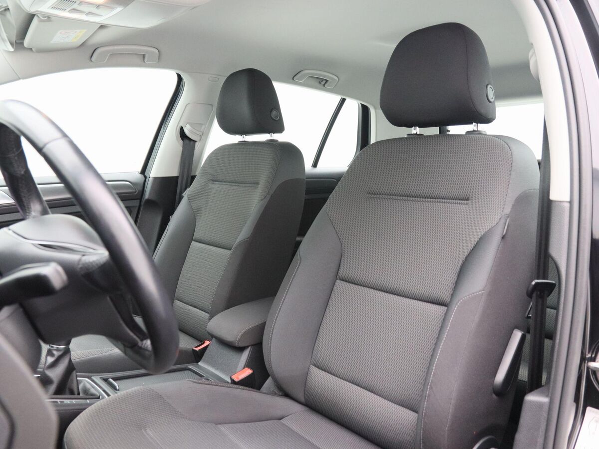 Volkswagen Golf 1.0 TSi 115 Pk Comfortline | Adaptive Cruise Control | Climate Control | Parkeersensoren | Navigatie | Carplay | 89.228 Km!!
