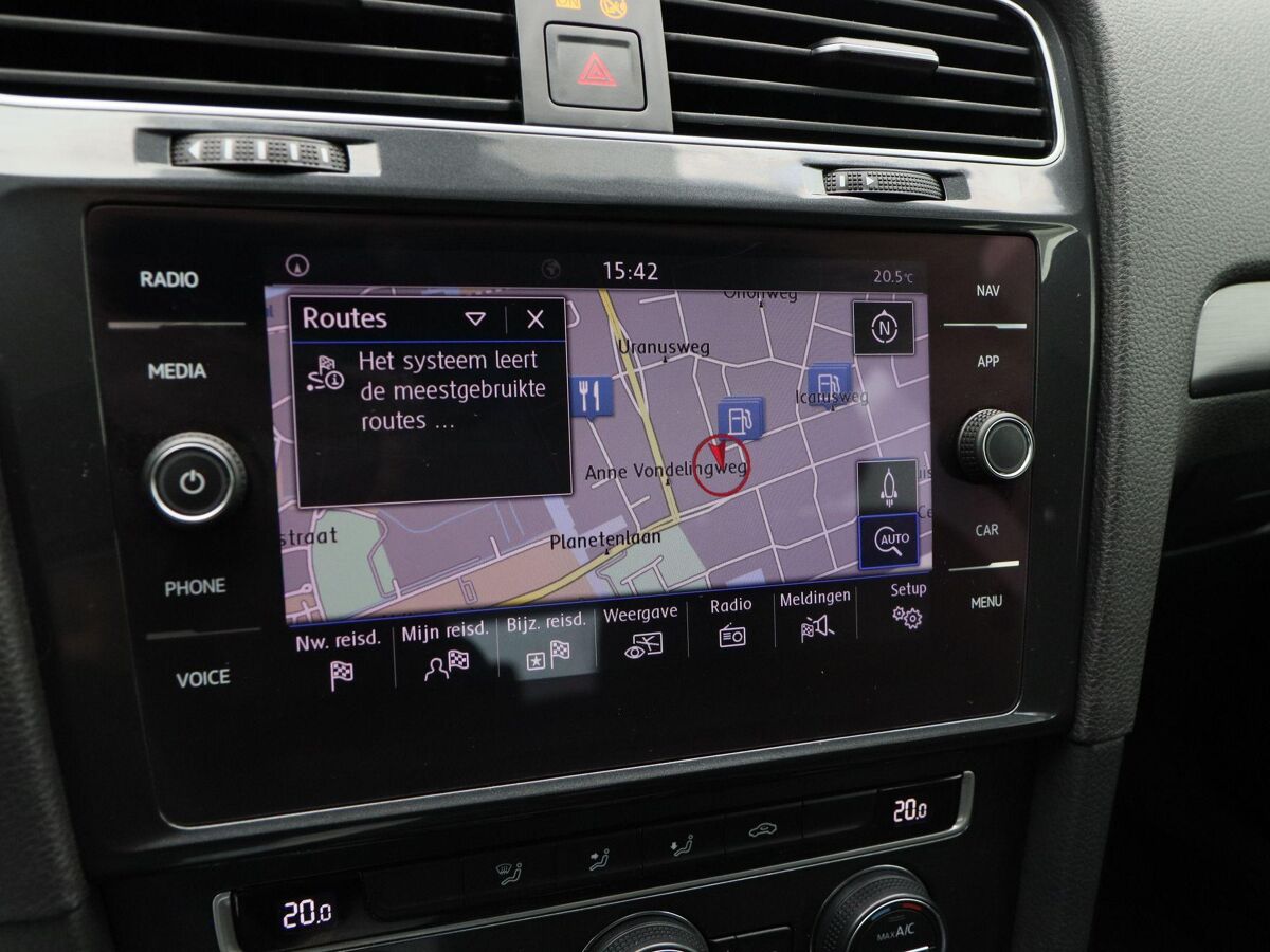 Volkswagen Golf 1.0 TSi 115 Pk Comfortline | Adaptive Cruise Control | Climate Control | Parkeersensoren | Navigatie | Carplay | 89.228 Km!!