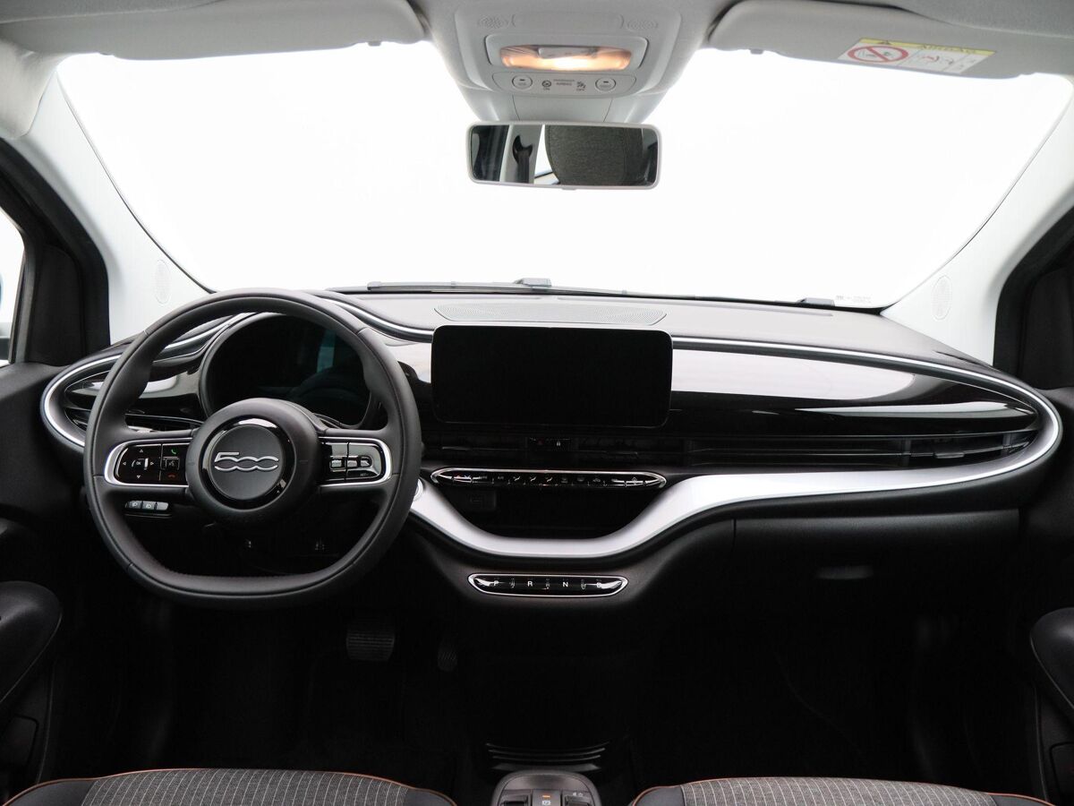 Fiat 500 RED 42 kWh | Cruise Control | Climate Control | Bluetooth | Navigatie | Camera | 25.396 Km!!