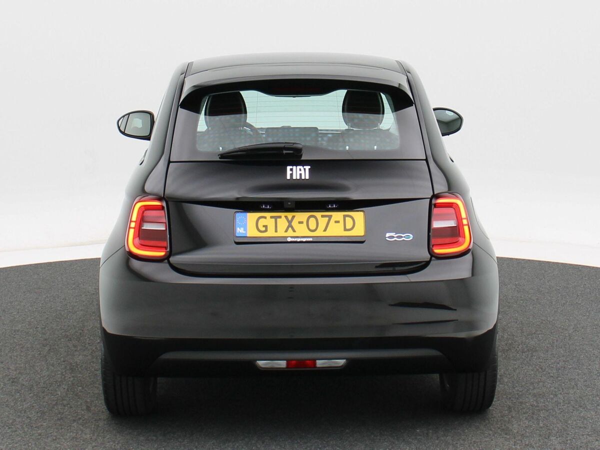 Fiat 500 RED 42 kWh | Cruise Control | Climate Control | Bluetooth | Navigatie | Camera | 25.396 Km!!