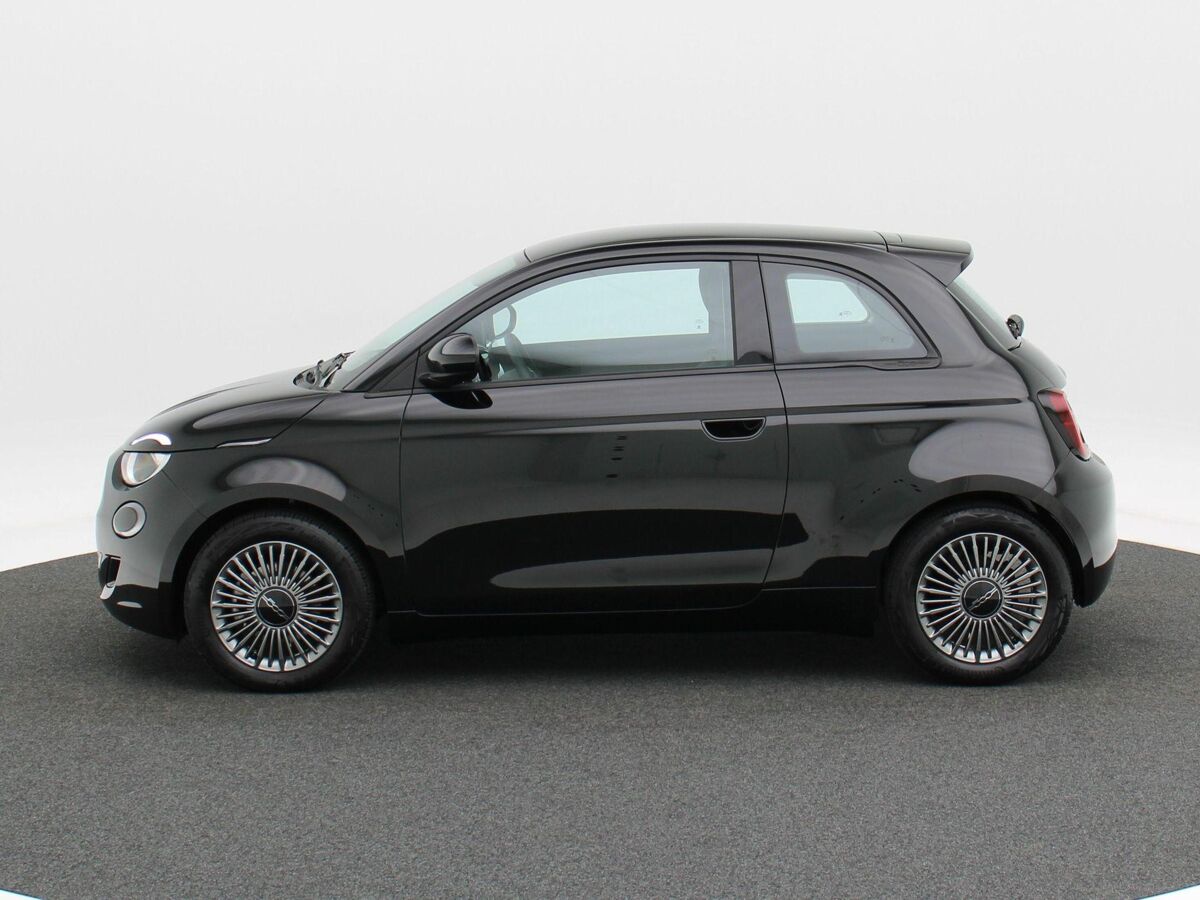 Fiat 500 RED 42 kWh | Cruise Control | Climate Control | Bluetooth | Navigatie | Camera | 25.396 Km!!