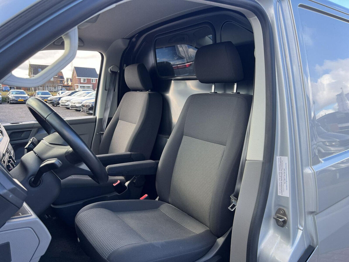 VW-Bedrijfswagens Transporter 2.0 TDI L1H1 Trendline | 150Pk | A-Deuren | Navi | LED |