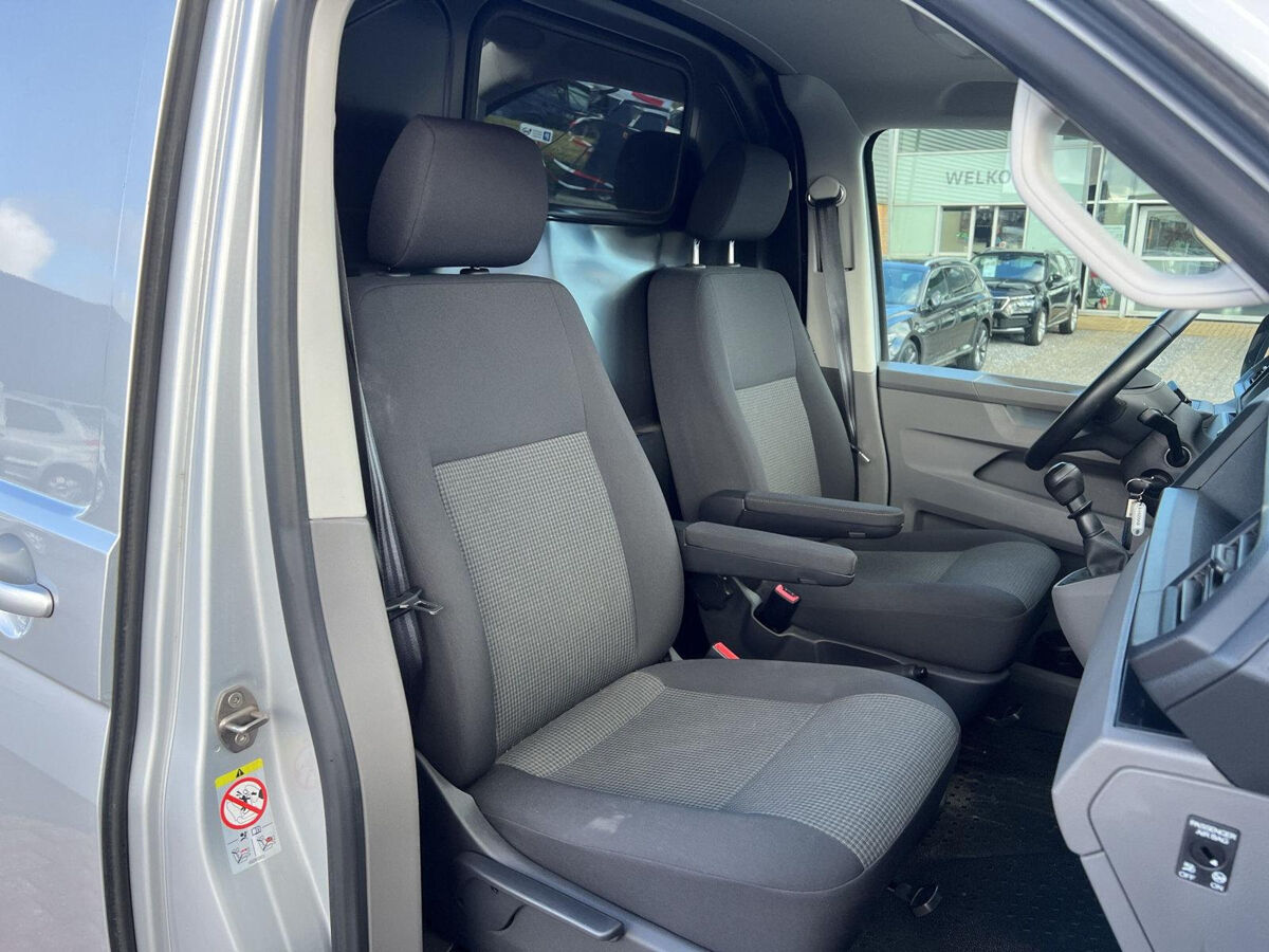 VW-Bedrijfswagens Transporter 2.0 TDI L1H1 Trendline | 150Pk | A-Deuren | Navi | LED |