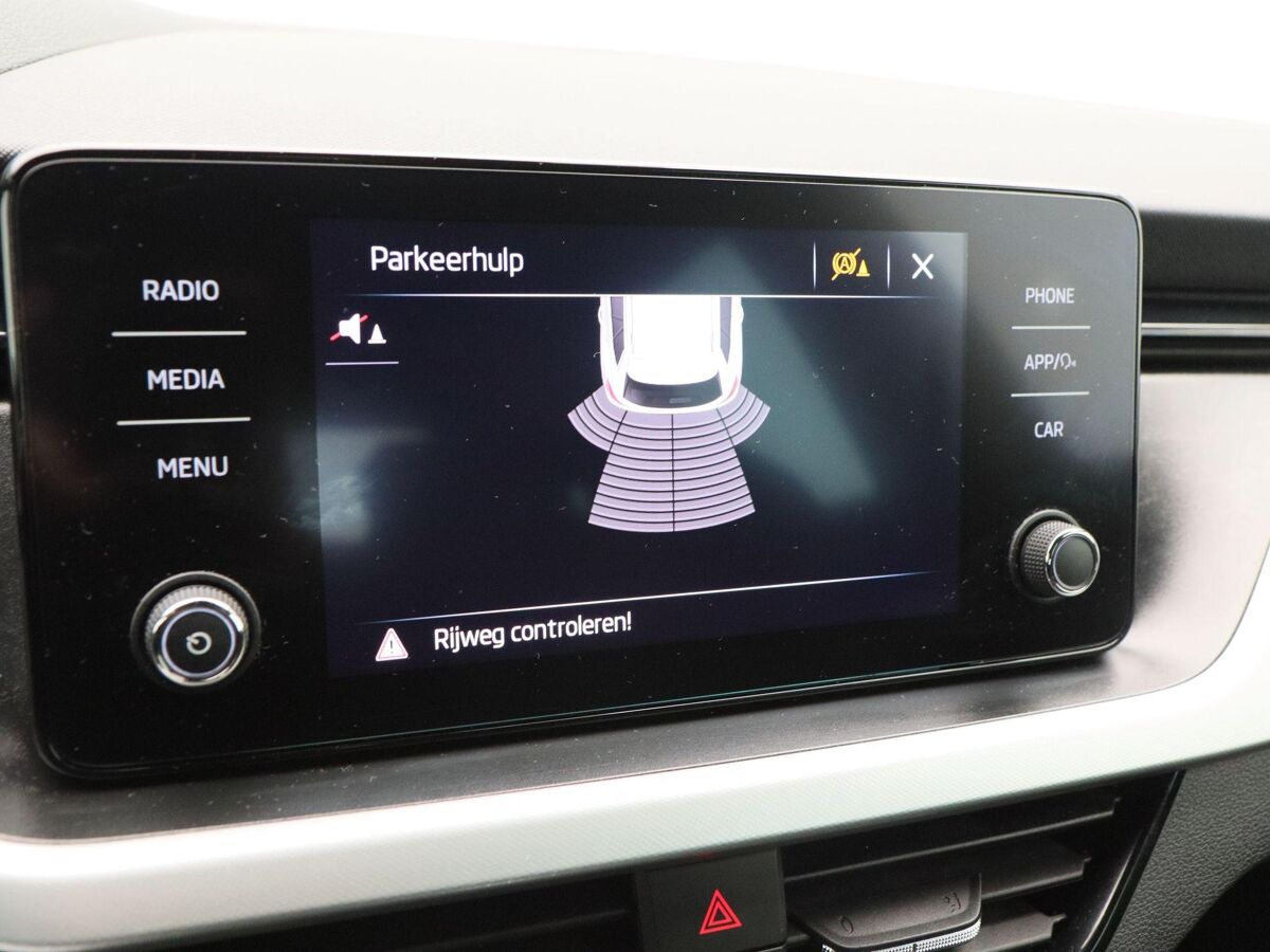 Škoda Kamiq 1.0 TSi 115 Pk Automaat Sport Business | Adaptive Cruise | Climate Control | 17 Inch | Stoelverwarming | Carplay | 71.134 Km!!