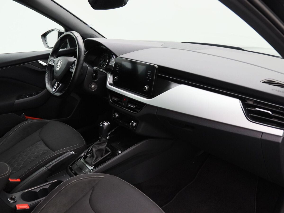Škoda Kamiq 1.0 TSi 115 Pk Automaat Sport Business | Adaptive Cruise | Climate Control | 17 Inch | Stoelverwarming | Carplay | 71.134 Km!!