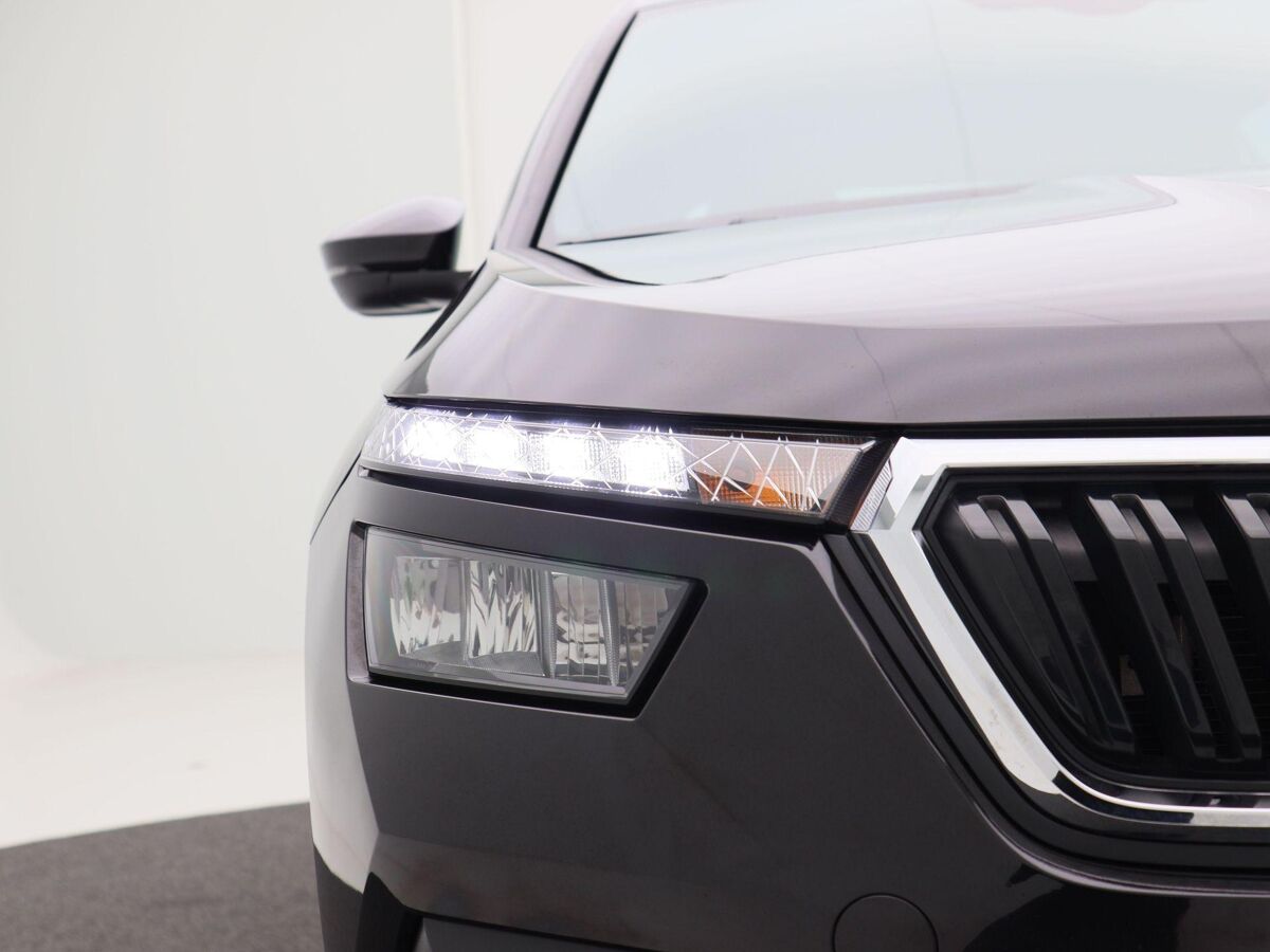 Škoda Kamiq 1.0 TSi 115 Pk Automaat Sport Business | Adaptive Cruise | Climate Control | 17 Inch | Stoelverwarming | Carplay | 71.134 Km!!