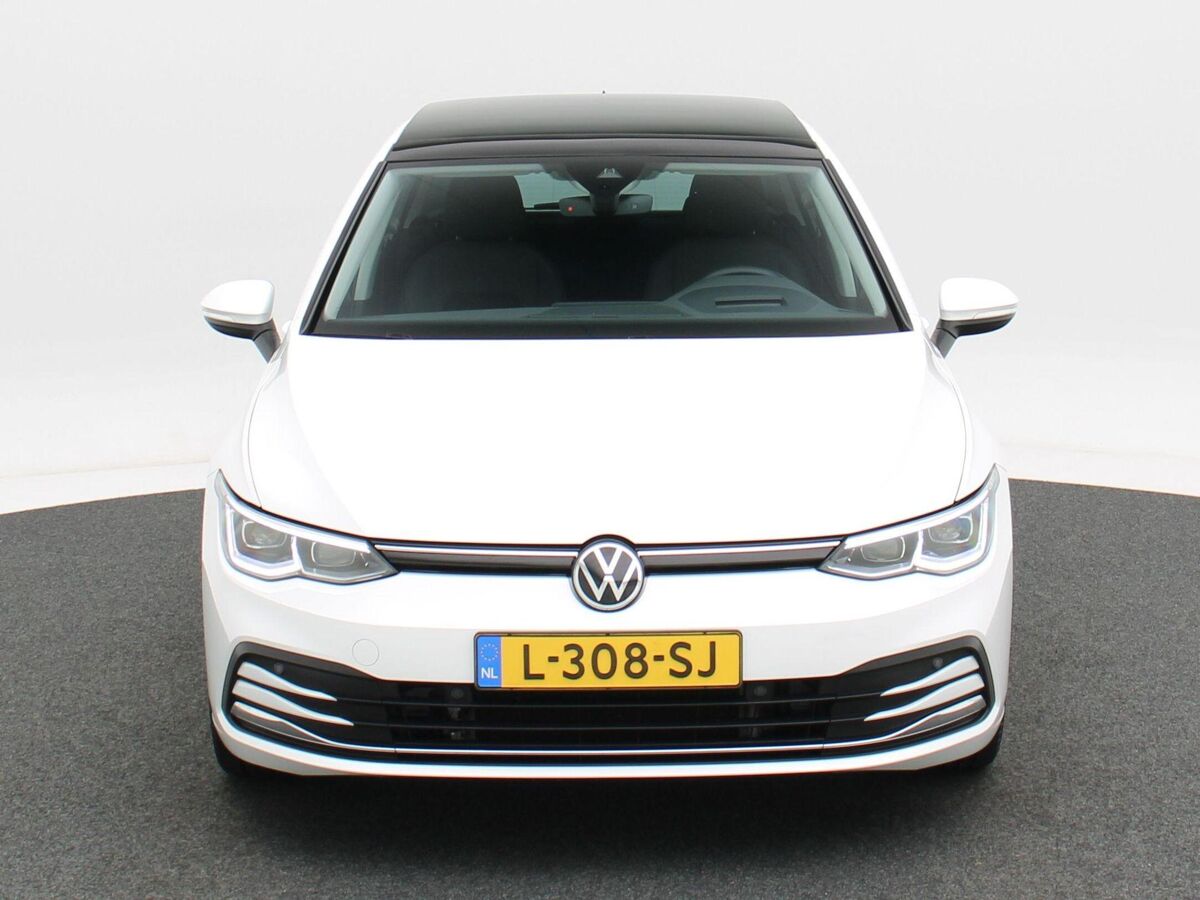 Volkswagen Golf 1.5 eTSi 150 Pk Automaat Style | Full LED | Panoramadak | Trekhaak | 18 Inch | Navigatie | Camera | Privacy Glass | 94.518 Km!!