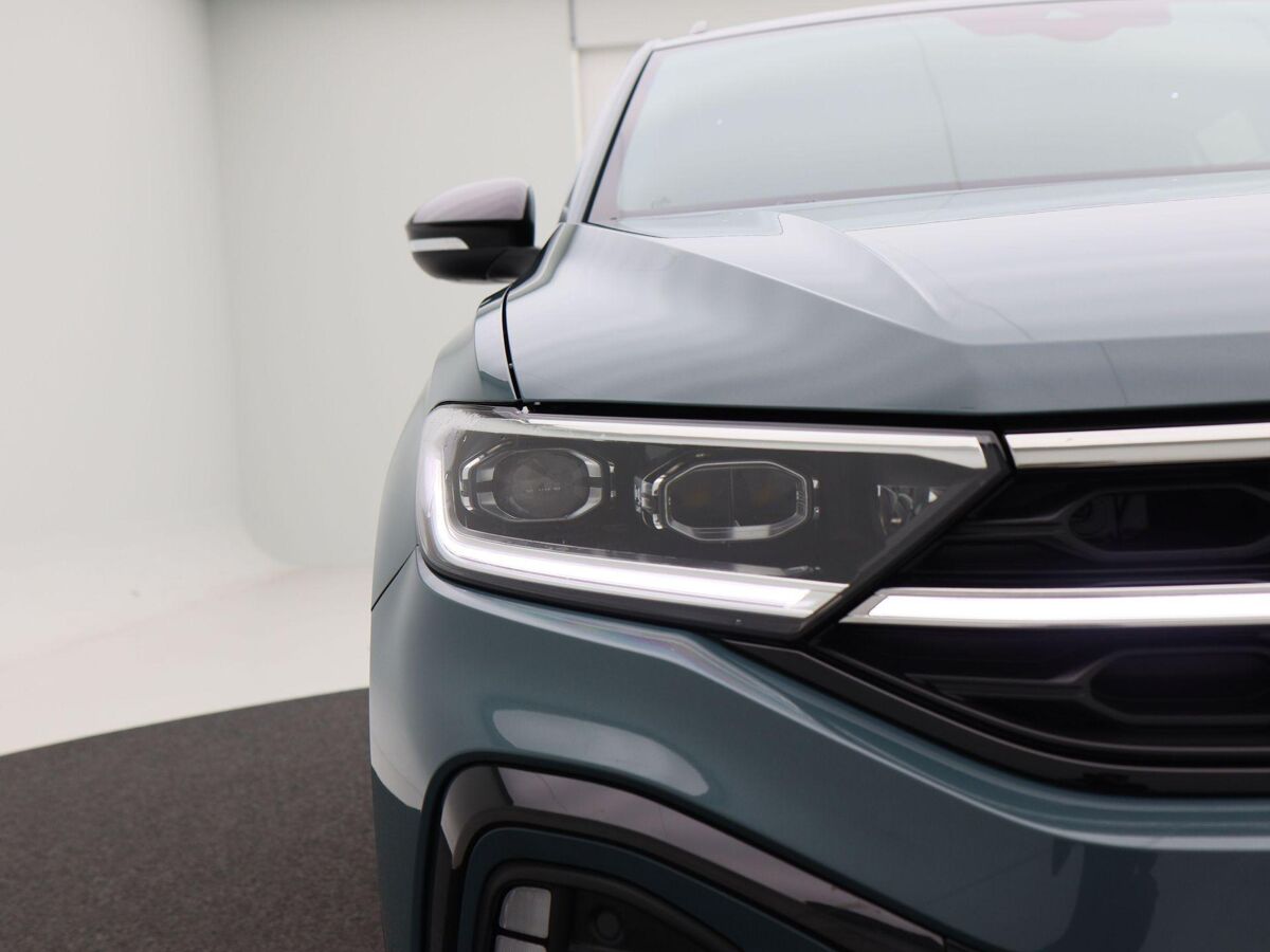 Volkswagen T-Roc 1.5 TSi 150 Pk Automaat R-Line Business | Full LED | Black Style | Panoramadak | Navigatie | Stoelverwarming | Camera | 18 Inch | 22.475 Km!!