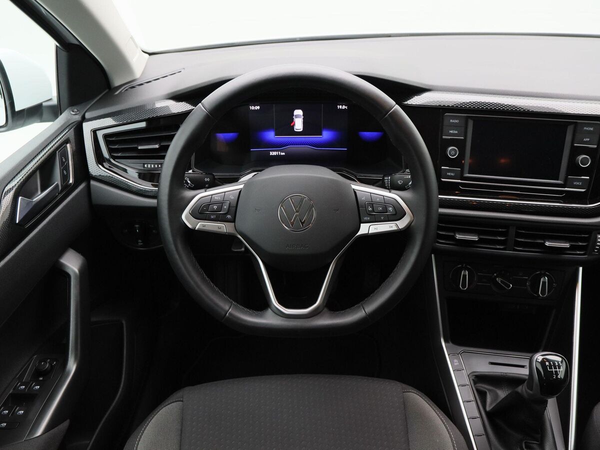 Volkswagen Polo 1.0 TSi Life | Airco | Adaptive Cruise | 15 Inch | Carplay | Privacy Glass | 32.010 Km!!