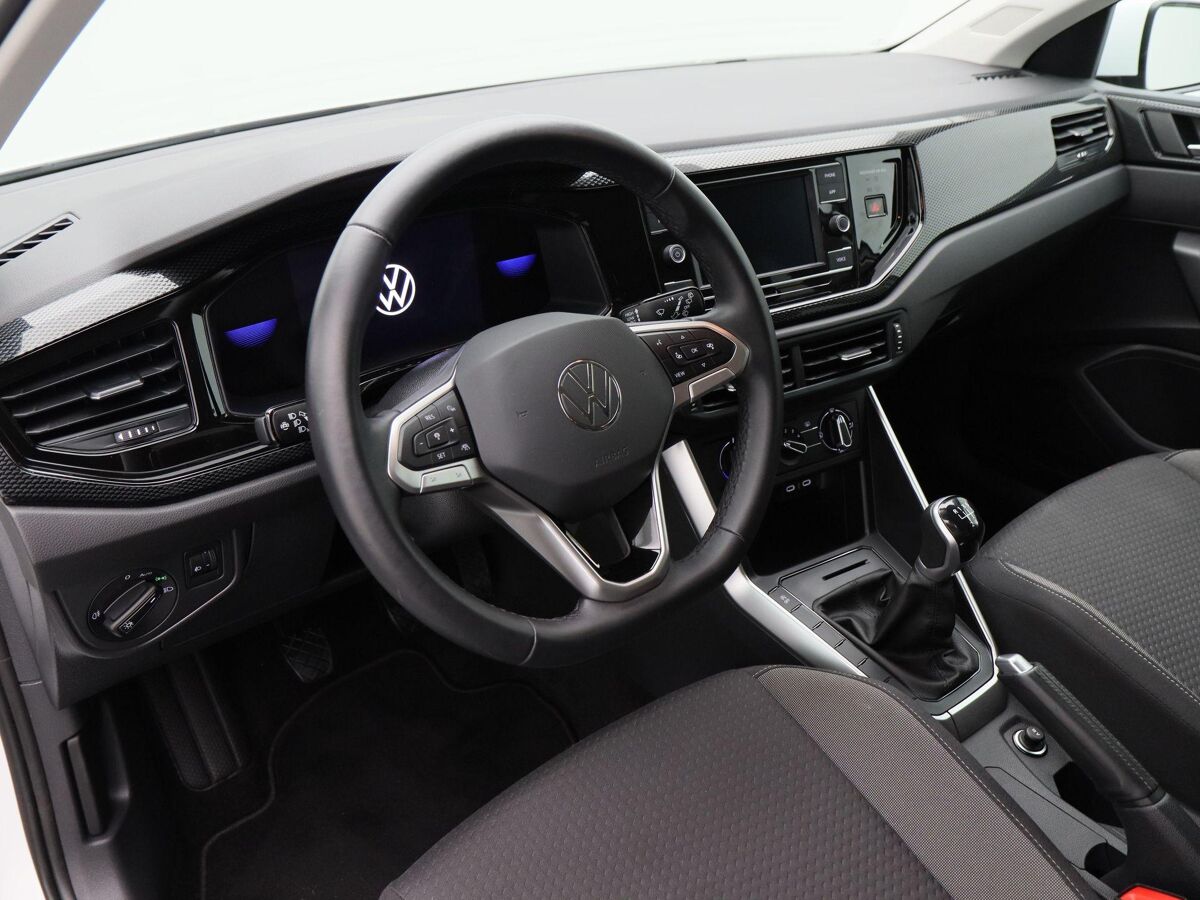 Volkswagen Polo 1.0 TSi Life | Airco | Adaptive Cruise | 15 Inch | Carplay | Privacy Glass | 32.010 Km!!